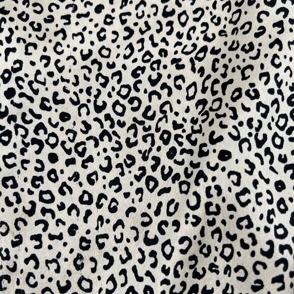 Japna Women's Leopard Print Button-Up Shirt size Medium Long Sleeve Black White - Picture 2 of 6